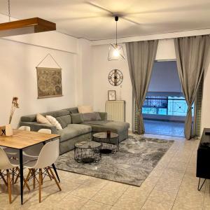 Modern Stay near Acropolis with Big Balcony