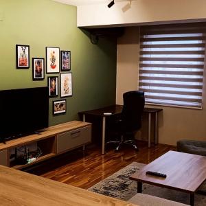 Spacious, Modern Apartment with a Great View
