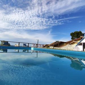 Férias com Piscina e Diversão, Reserve a Chácara Delira!