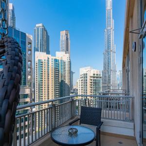 Luxurious one bedroom Apartment with Burj Khalifa View