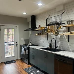 Stylish Townhouse by Carrol Park, M&T Bank Stadium