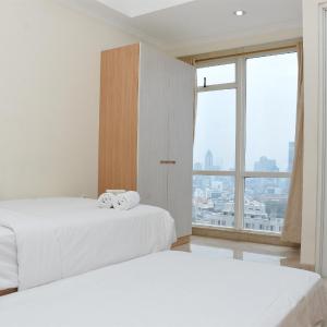 Stunning and Comfy Studio at Menteng Park Apartment By Travelio