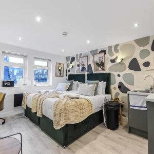 Chic & Trendy Designer Studio with Full Kitchen