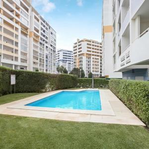 Estúdio com Piscina e Vista Mar