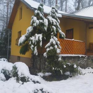 Chata nad kúpaliskom