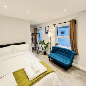 Battersea Studios by Sleepy