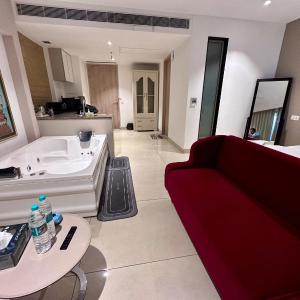 Luxury Studios Key 4