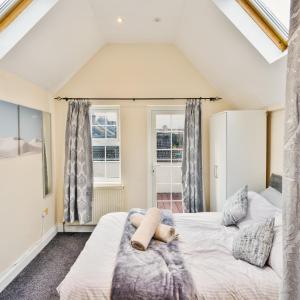 2 Bedroom 2 Bath Flat in Wandsworth