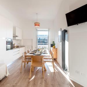 StayEasy M3 PortaRomana Bella - 2 Bedrooms 2 baths