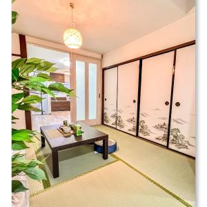 An-shao-ya安嶼屋 8minutes walk to JR Teradacho Loop Line Station 13minutes walk to Tennoji Mall