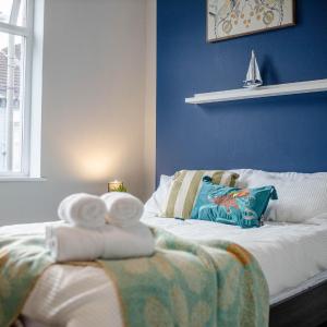 The Shamrock Stadium Side Retreat - Spacious House - Free Parking