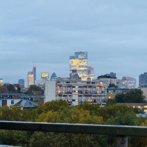 Kings Cross Nest 3 Bedroom Apartment
