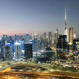 bnbmehomes - DAMAC Towers Paramount