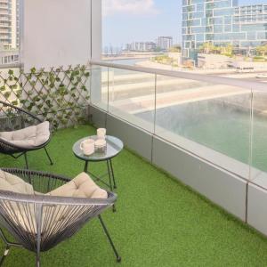 Wonderful two bed room with full marina view