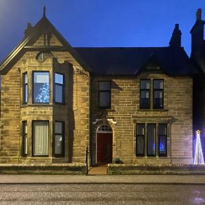 Preston Villa, spacious ground floor apartment