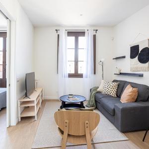 Modern 1 bedroom apartments near Drassanes