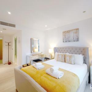 3 Bed Serviced Apartment in Battersea - River views