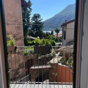 Un balcone sul lago