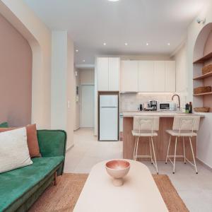 Koukaki Jacuzzi Retreat