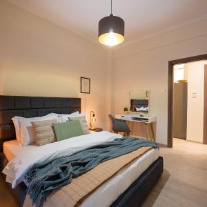 Central 2 Bdrm Aprt In Koukaki!