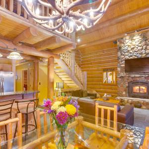 Secluded Traverse City Retreat 11 Mi to Downtown!