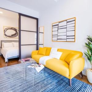 69-5C Festive Comfort Brand New 1BR Lower East Side Christmas Ready