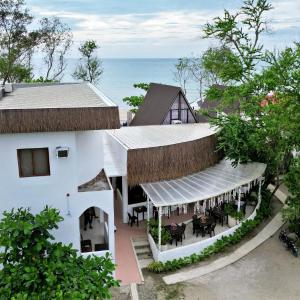 Na-Yah Beach Resort