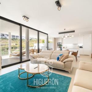 HigueronRentals Sandalo