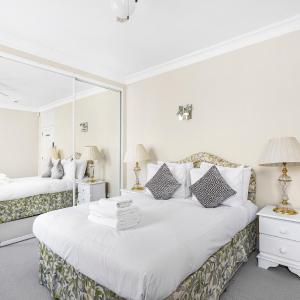 Hyde Park Rooms