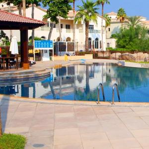 Cozy 4BR Maid Villa at Canal Cove Palm Jumeirah