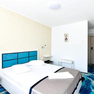 Hotel Holiday Blue