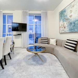 Phaedrus Living Dubai Marina Arcade Residence 702