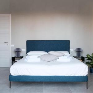 Florence Minimal Nest