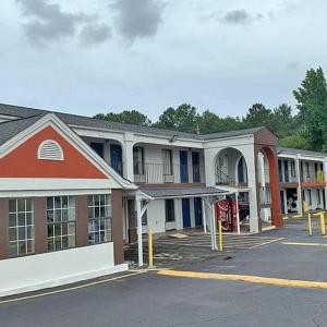 DELUXE INN augusta