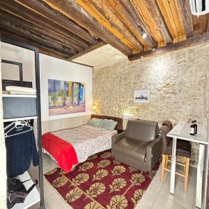 Charles V Flat Ground Floor