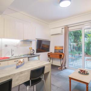 Athens 4U Sweet Retreat in Pagrati by Metro