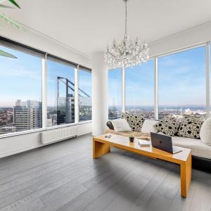 SkyResidence Luxury Apt With Amazing Panoram View