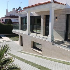 Luxury Home in Granada with Heated Pool