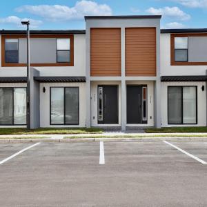 Brand New Townhouse In The Hub