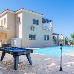 Villa Antria by Villa Plus