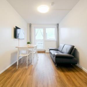 Tolstov Apartments - 3 Room Apartment - Terrace - 25 Min to Messe DUS