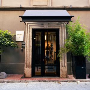 DeCamondo Residence