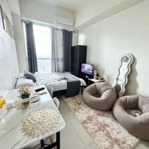The Wild Roces Makati, The Beacon Residences