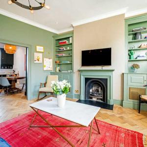 Made in Chelsea- 2 bed by Out of Office Lifestyle