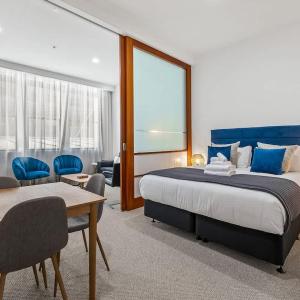 Central 1BR w Pool,Gym and Tennis Court Zodiak Stays