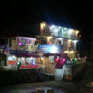4 Season Hotel and suites Malam Jabba