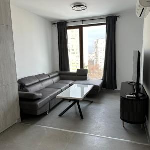 Lovely Stylish Brand New Flat