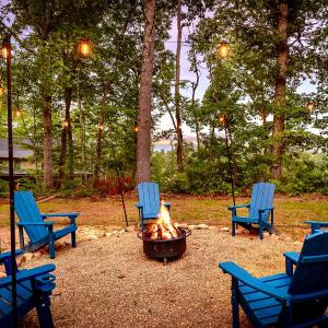Whimsical Garden Escape -Fire Pits, Art & Nature Near Asheville