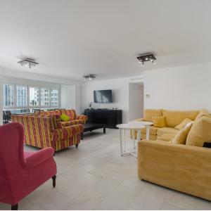 Torremolinos 5 Rooms Junto al Mar