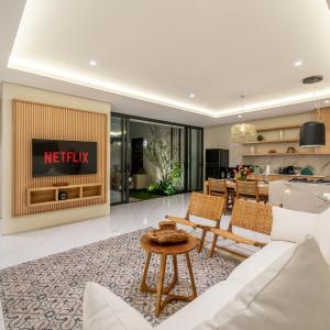 Villa Noema BRAND NEW Modern 2 BR Villa Private Pool Canggu